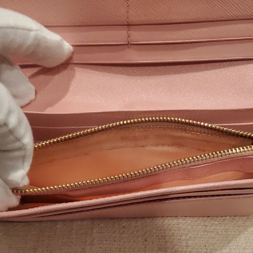 Prada Pink Saffiano Leather Wallet with Bow Detail - Picture 11 of 16